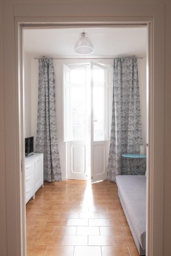 Casa Alina- Art House Apartment โฟลีโญ ภายนอก รูปภาพ